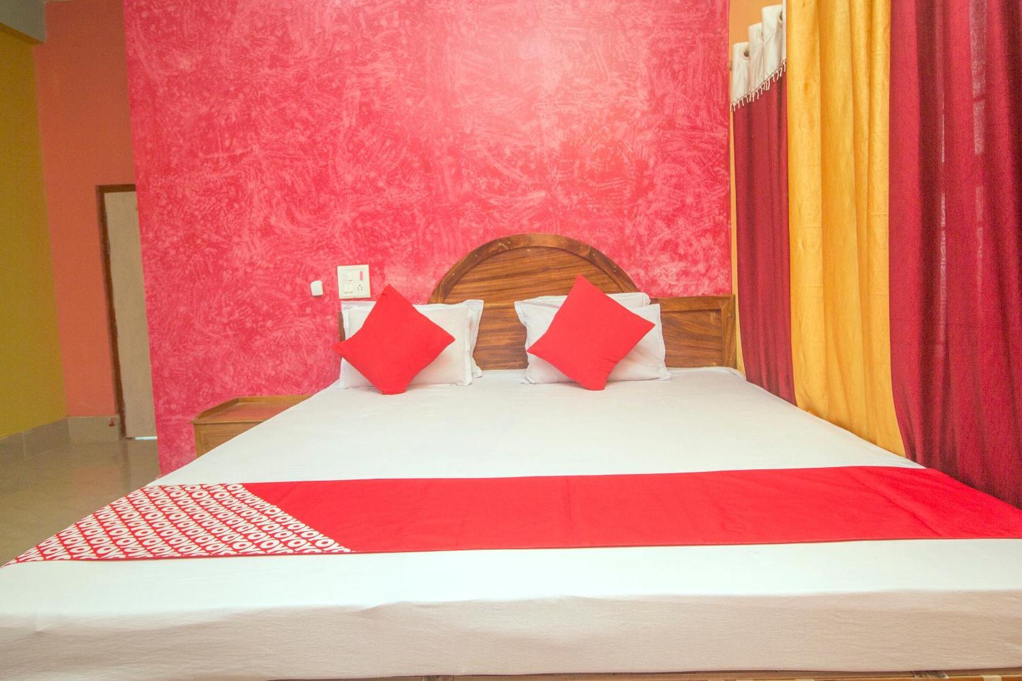 Hotel O Sandhana Homestay Rajabhat Khawa Esterno foto